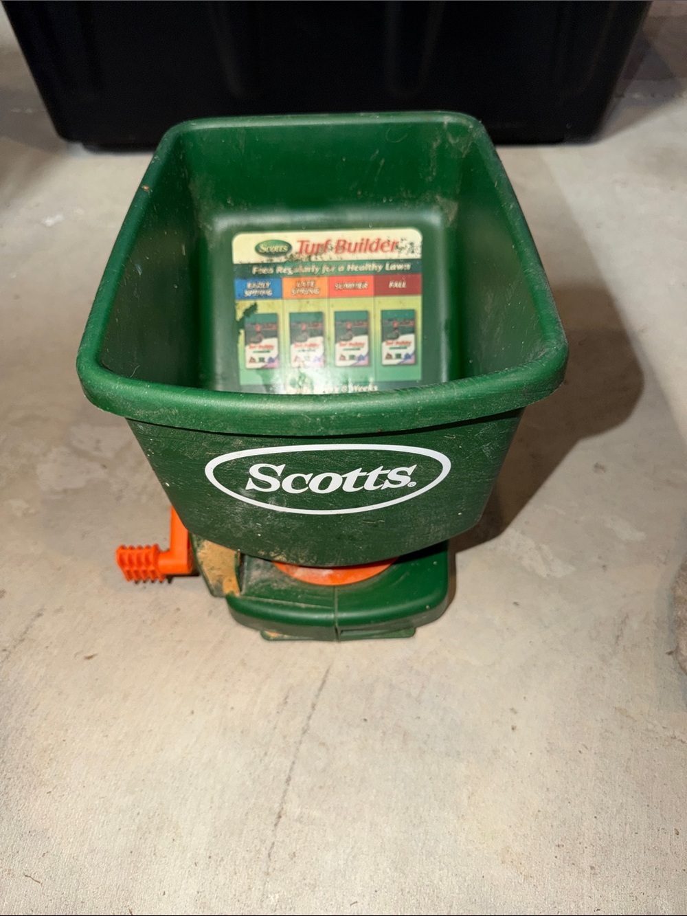 Scotts Easy Turf Builder Handheld Fertilizer Grass Seed Spreader Scott’s